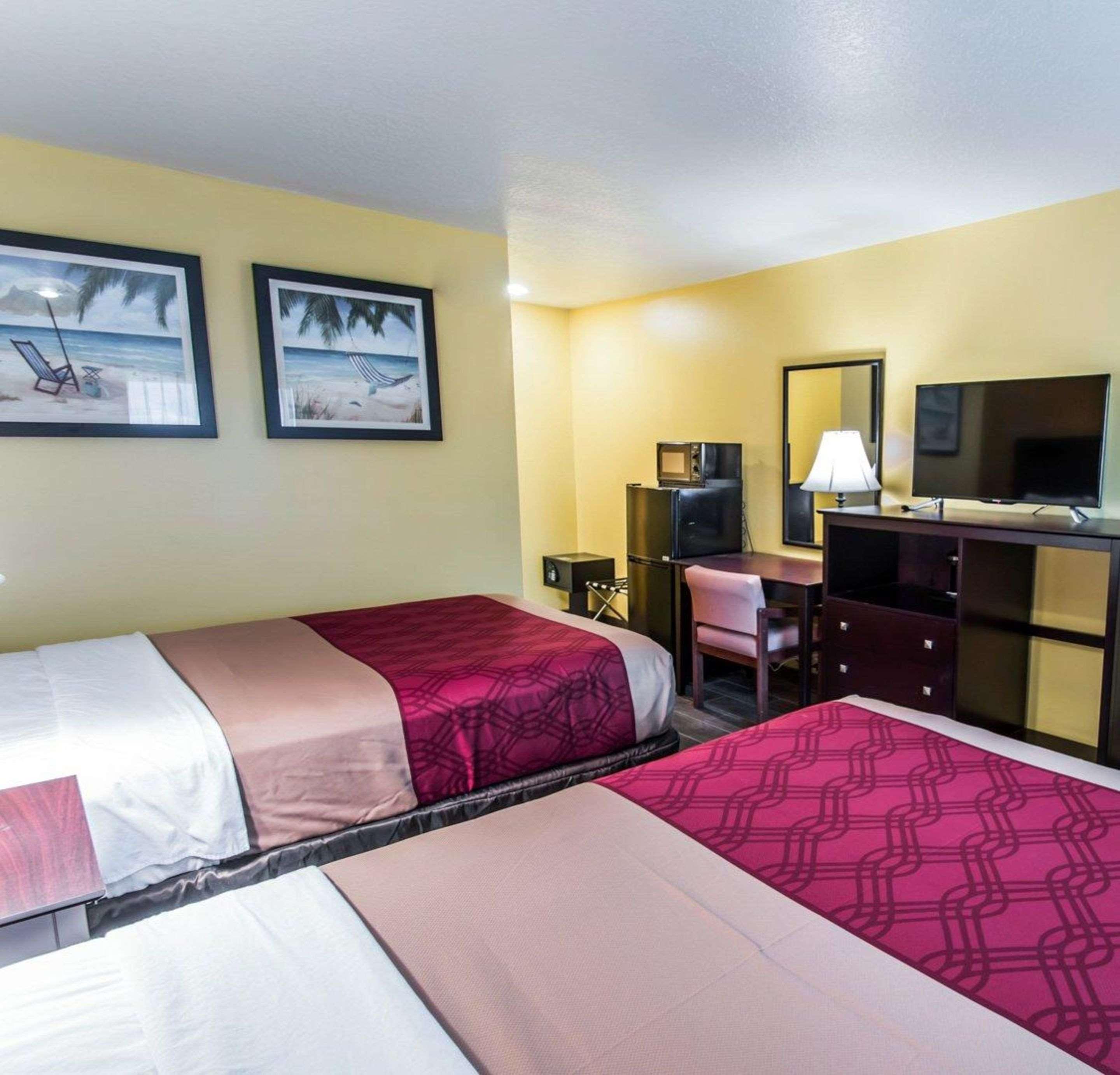 Econo Lodge Cocoa Beach - Near The Port Eksteriør billede