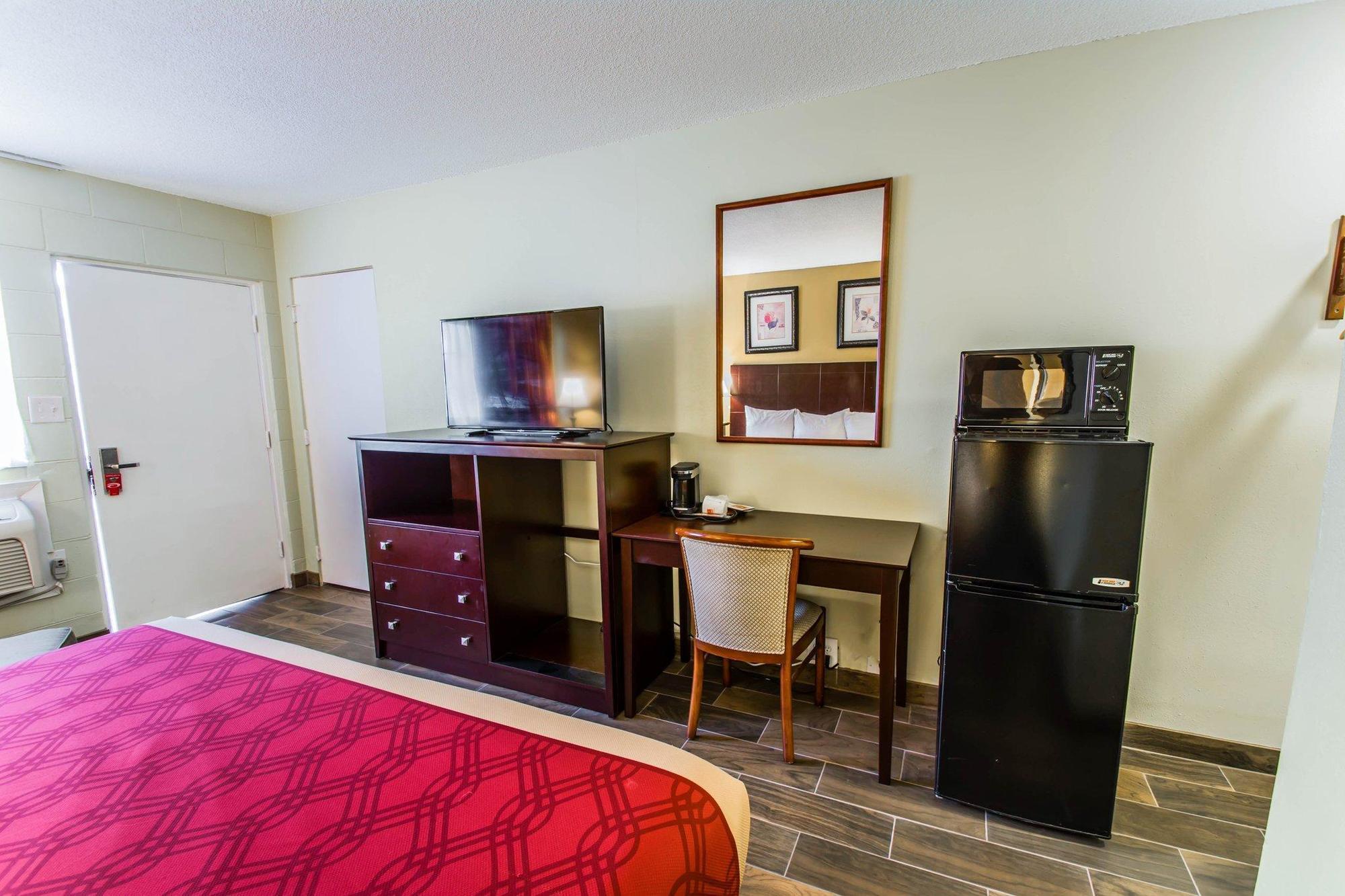 Econo Lodge Cocoa Beach - Near The Port Eksteriør billede