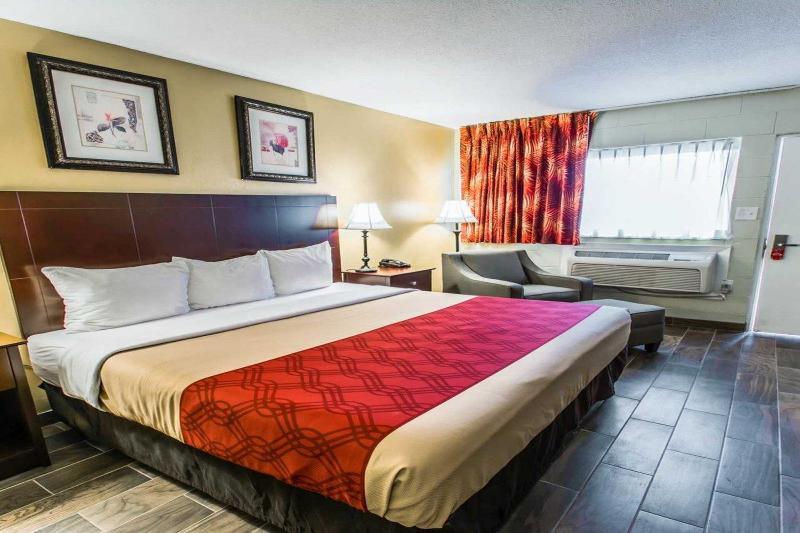 Econo Lodge Cocoa Beach - Near The Port Eksteriør billede