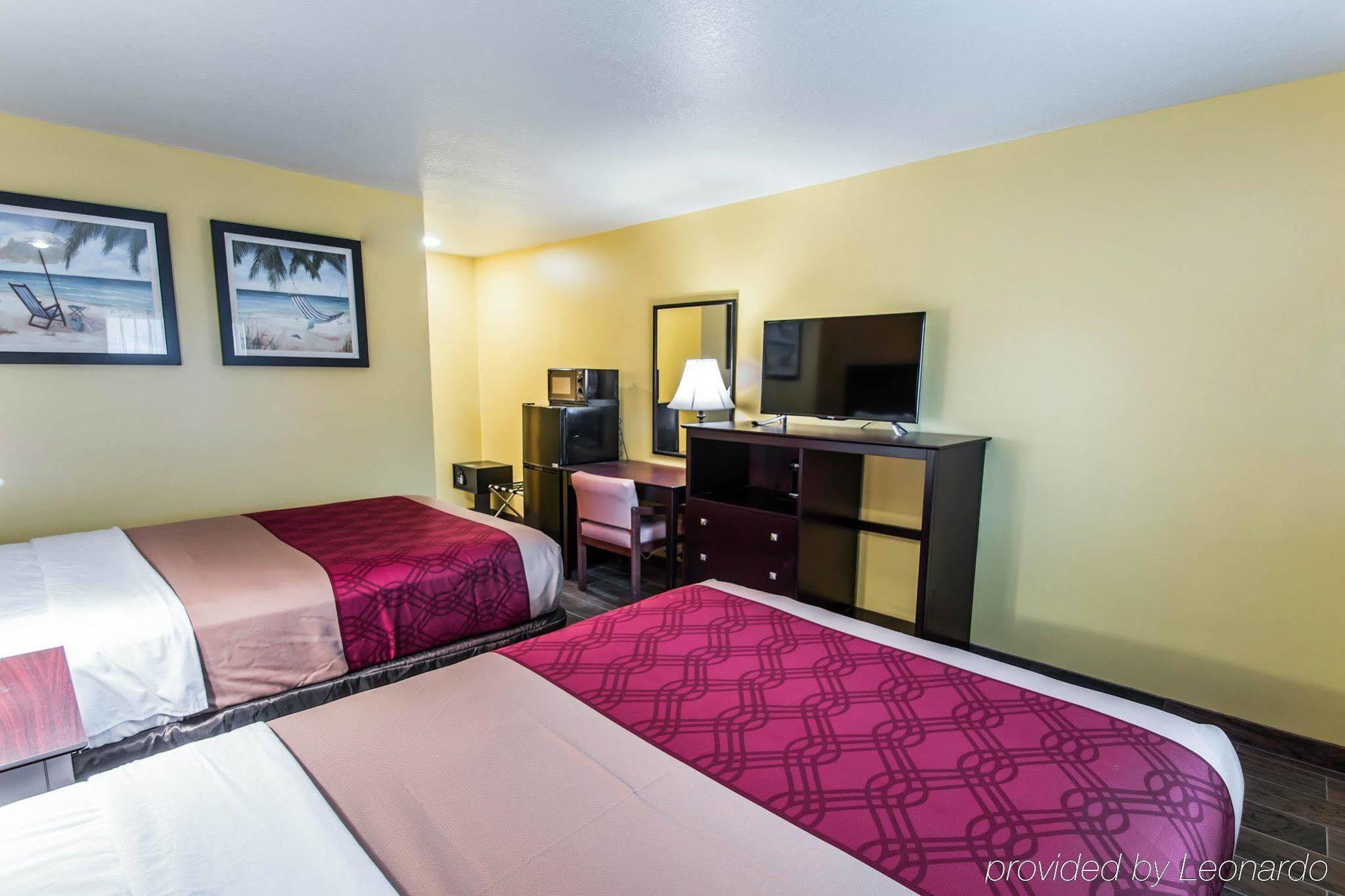 Econo Lodge Cocoa Beach - Near The Port Eksteriør billede