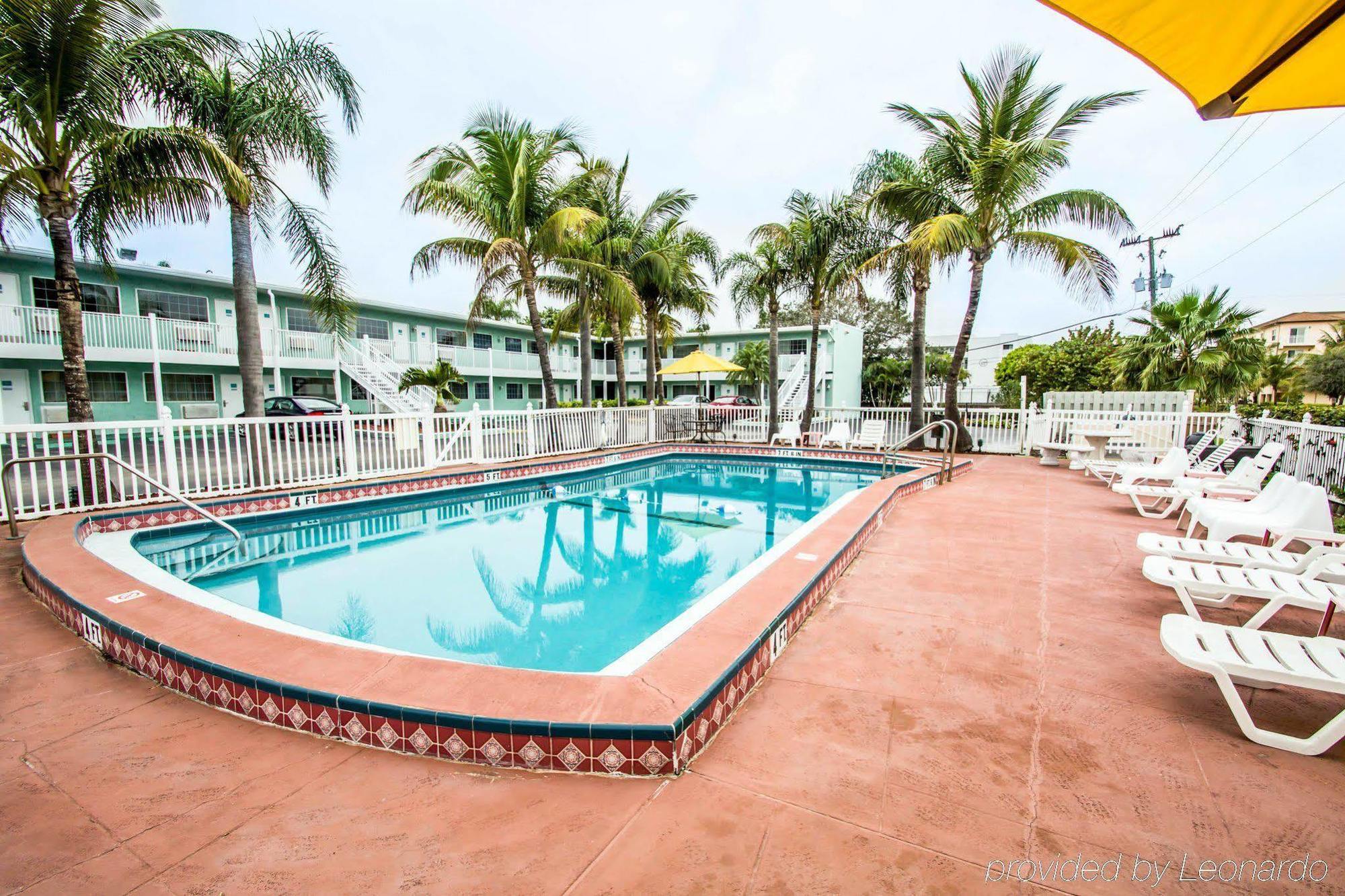 Econo Lodge Cocoa Beach - Near The Port Eksteriør billede